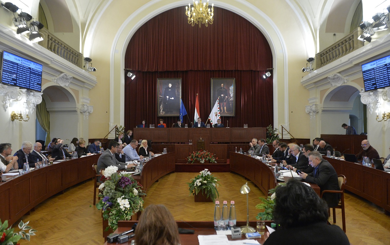 Majdnem 17 milliárdért vásárolja vissza Budapest a Fővárosi Csatornázási Műveket